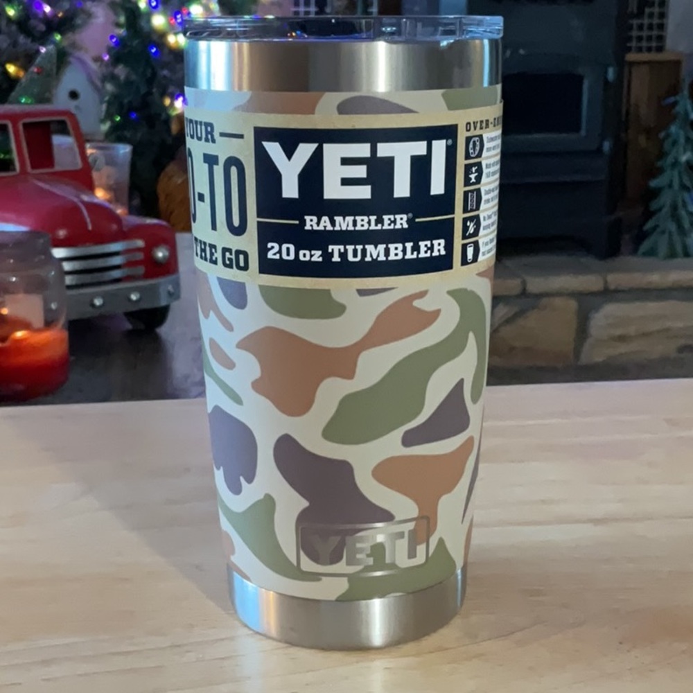 Brand New Yeti Rambler 20oz Tumbler Tan Camo